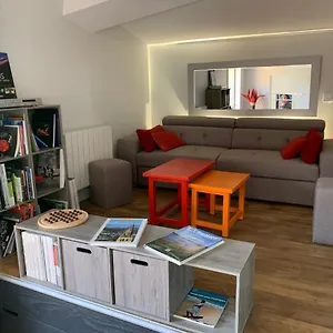 https://domaine-de-jarentin-gite-4-6-places.hotels-rhonealpes.com
